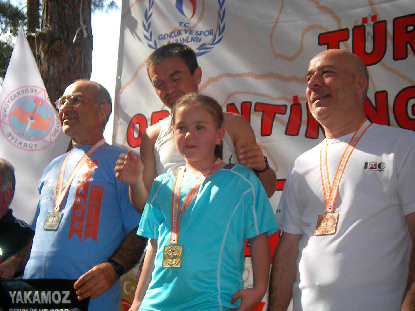 Oryantiring sporcularından madalya 