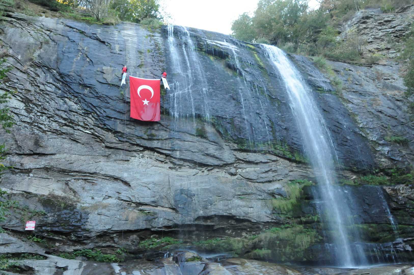 Suuçtu zirvesinde kurtuluş coşkusu 