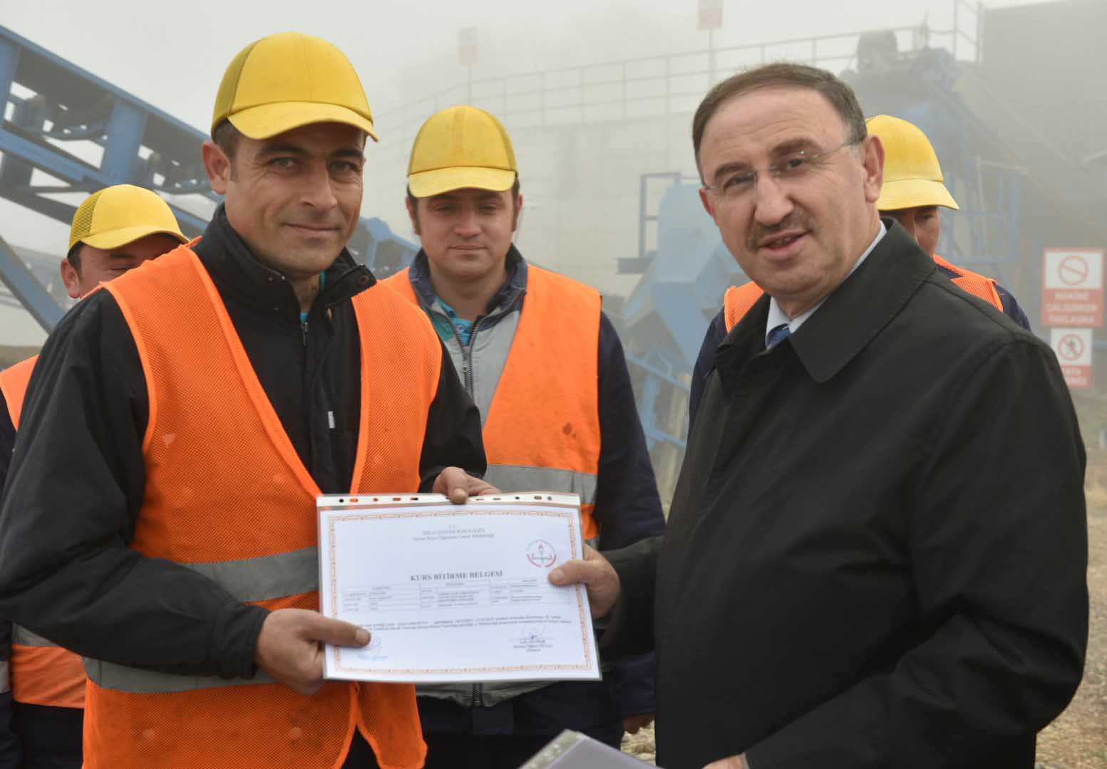 Taş ocağı operatörlerine sertifika