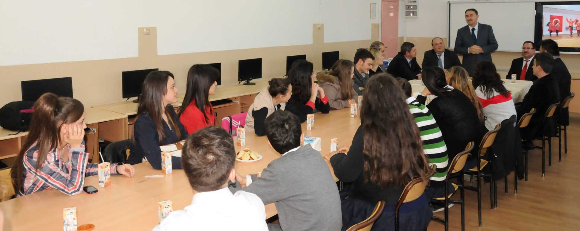 Ticaret Meslek Lisesi’ne kutlama ziyareti 