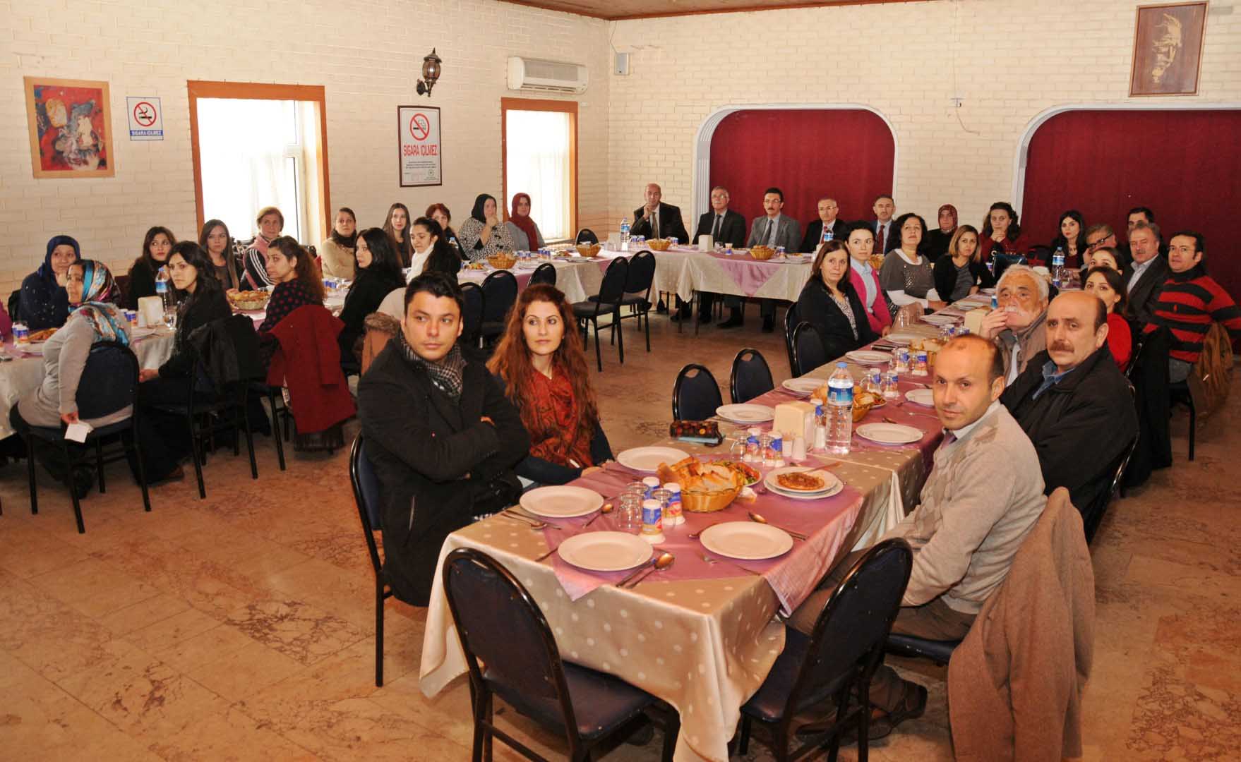 Uğur Böceği öğretmenlerine kutlama yemeği 