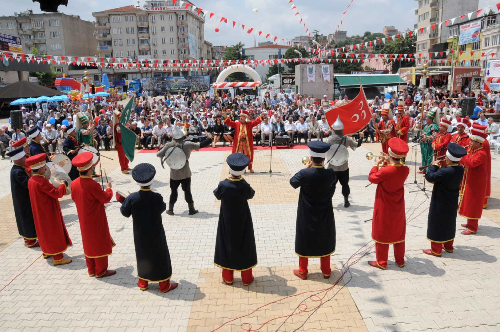 Uğur Böcekleri Kültür Merkezi’nde festival zamanı 